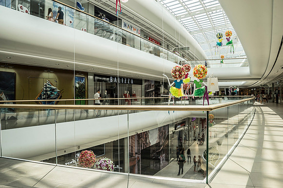 Shopping Mall.