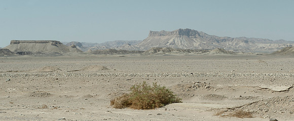 Hughada to Luxor-008_D151200